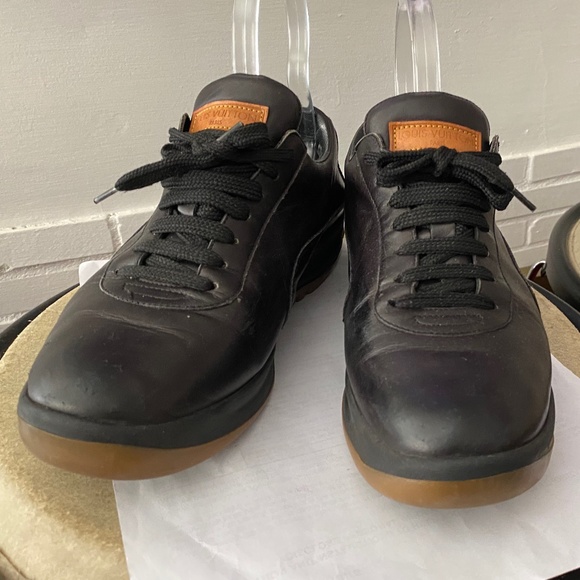 LOUIS VUITTON BLACK LEATHER FASHION RUBBER SHOES SIZE 37-7 ITALY LACED - Picture 2 of 8